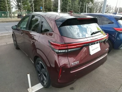 Nissan AURA