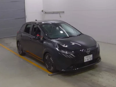 Nissan AURA