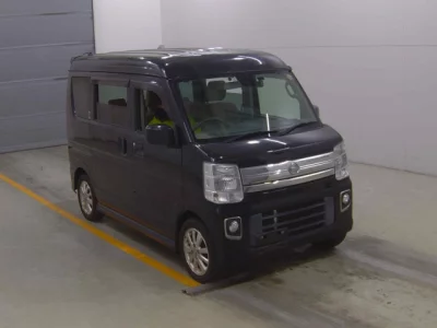 Nissan CLIPPER RIO  с аукциона в Японии