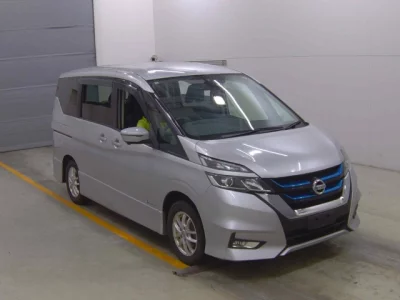 Nissan SERENA  с аукциона в Японии