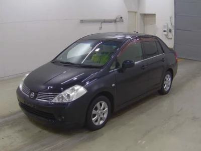 Nissan TIIDA LATIO  с аукциона в Японии
