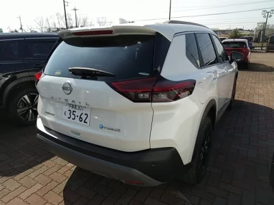 Nissan X-TRAIL