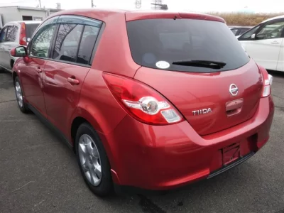 Nissan TIIDA