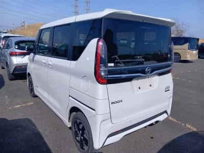 Nissan ROOX  с аукциона в Японии