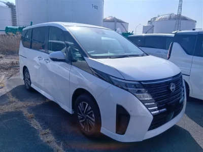 Nissan SERENA  с аукциона в Японии