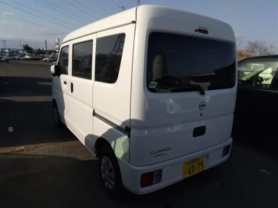 Nissan CLIPPER VAN