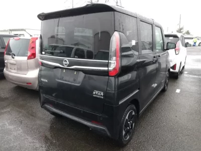 Nissan ROOX  с аукциона в Японии