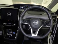 Nissan SERENA лот № 51 оценка 3  с аукциона в Японии 3