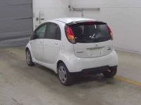 Mitsubishi I лот № 3331 оценка R  с аукциона в Японии 1