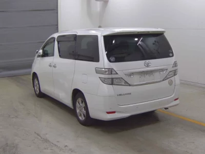 Toyota VELLFIRE  с аукциона в Японии