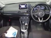 Mazda DEMIO лот № 3007 оценка 4  с аукциона в Японии 2
