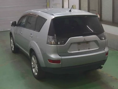 Mitsubishi OUTLANDER  с аукциона в Японии