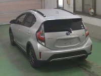 Toyota AQUA лот № 3565 оценка 3.5  с аукциона в Японии 1