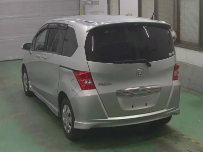 Honda FREED  с аукциона в Японии