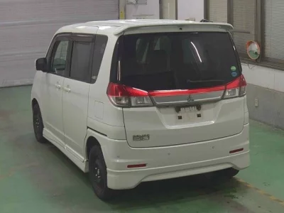 Mitsubishi DELICA D2