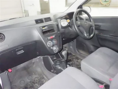 Daihatsu MIRA  с аукциона в Японии