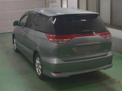 Toyota ESTIMA  с аукциона в Японии