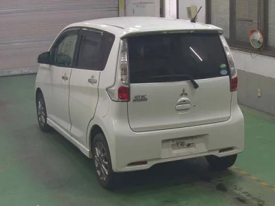 Mitsubishi EK CUSTOM