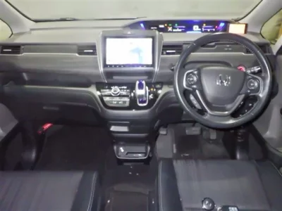 Honda FREED  с аукциона в Японии