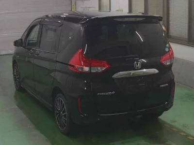 Honda FREED  с аукциона в Японии