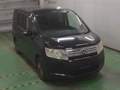 Honda STEP WAGON  с аукциона в Японии