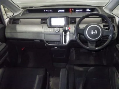 Honda STEP WAGON  с аукциона в Японии