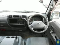 Mazda BONGO VAN лот № 32 оценка 3  с аукциона в Японии 4