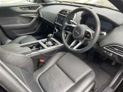 Jaguar XE  с аукциона в Японии