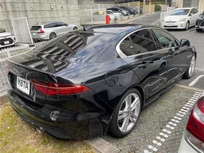 Jaguar XE  с аукциона в Японии