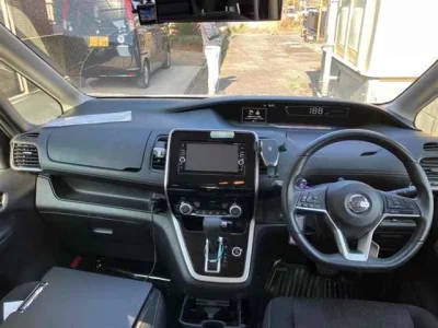 Nissan SERENA  с аукциона в Японии