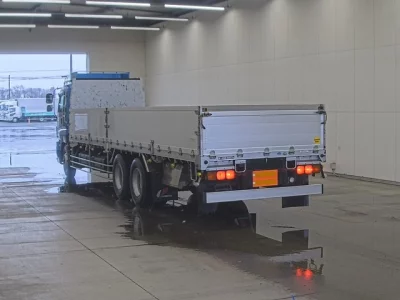 Isuzu GIGA  с аукциона в Японии