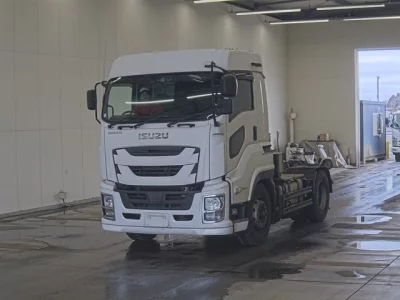 Isuzu GIGA