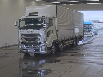 Isuzu GIGA  с аукциона в Японии