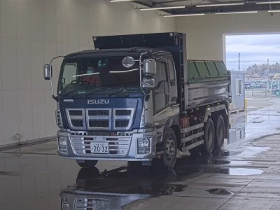 Isuzu GIGA  с аукциона в Японии