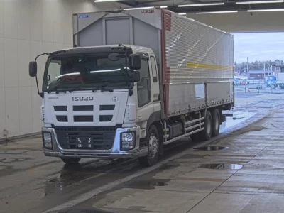 Isuzu GIGA