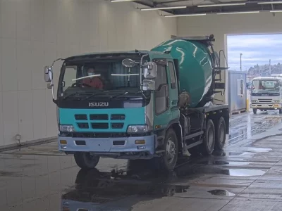 Isuzu GIGA