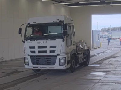 Isuzu GIGA