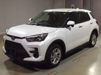 Toyota RAIZE  с аукциона в Японии