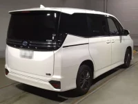 Toyota VOXY лот № 2024 оценка 4  с аукциона в Японии 1