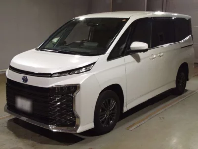 Toyota VOXY  с аукциона в Японии