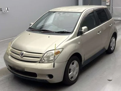 Toyota IST