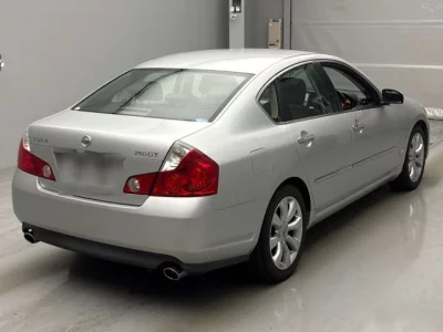 Nissan FUGA  с аукциона в Японии