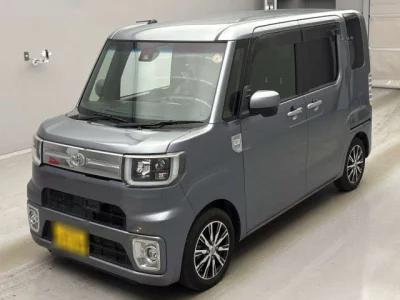 Toyota PIXIS MEGA