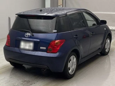 Toyota IST