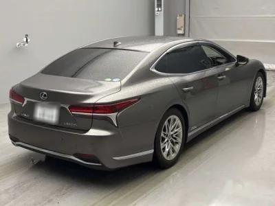 Lexus LS