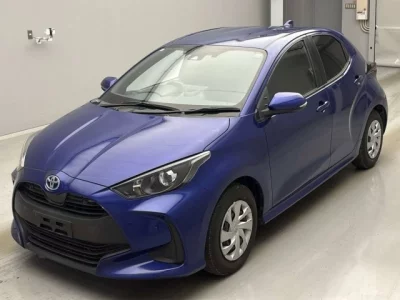 Toyota YARIS  с аукциона в Японии