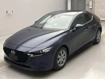 Mazda MAZDA3  с аукциона в Японии