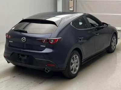 Mazda MAZDA3  с аукциона в Японии