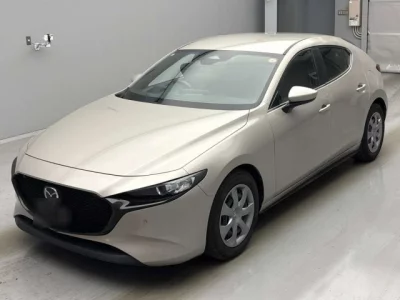 Mazda MAZDA3  с аукциона в Японии