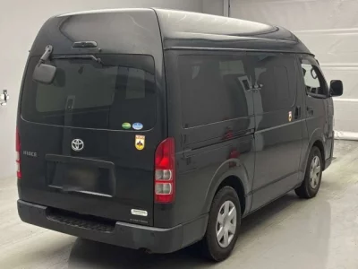 Toyota HIACE VAN  с аукциона в Японии